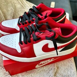 Nike Dunk Low SE in Volt and Black